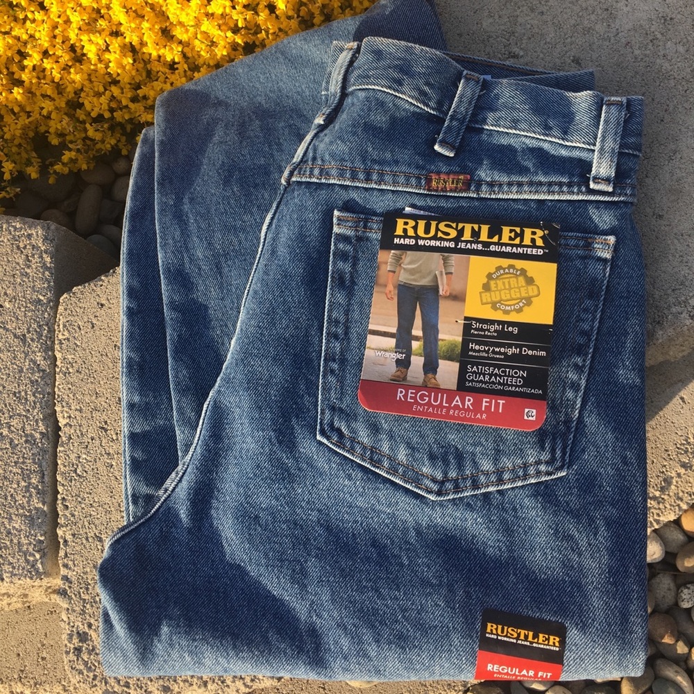 🌸NWT Rustler Jeans🌸